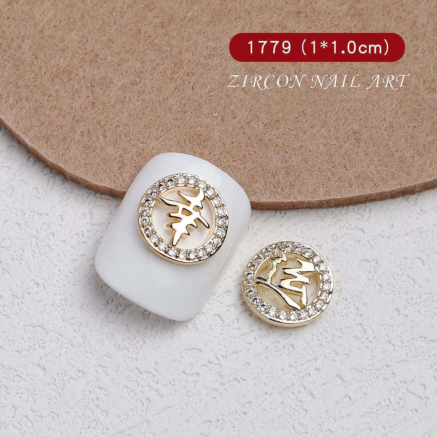 NZJ055  Nail Art Tiger Year Jewelry New Year Rhinestone Super Flash Zircon Rich Fortune Lucky Cat Nail Decoration